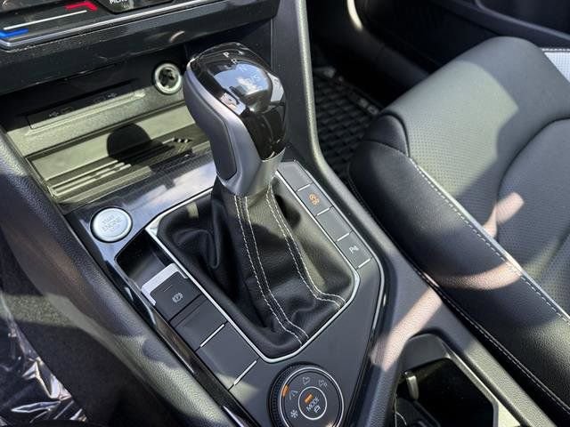 New 2025 Volkswagen Taos SEL image 26