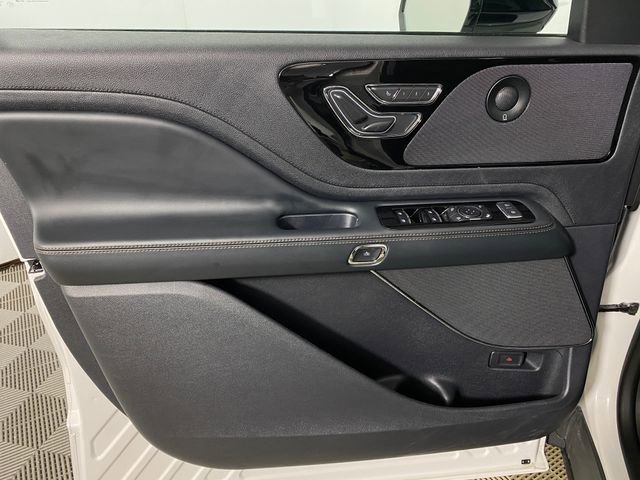Used 2025 Lincoln Aviator Reserve w/ Illumination Package image 22