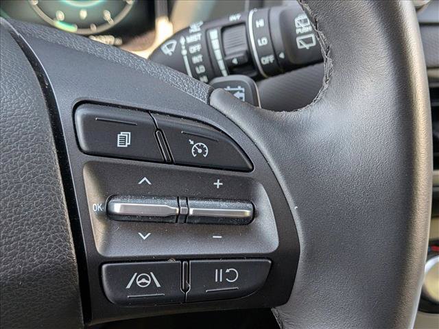 Used 2022 Hyundai Kona SEL w/ Convenience Package FWD image 16