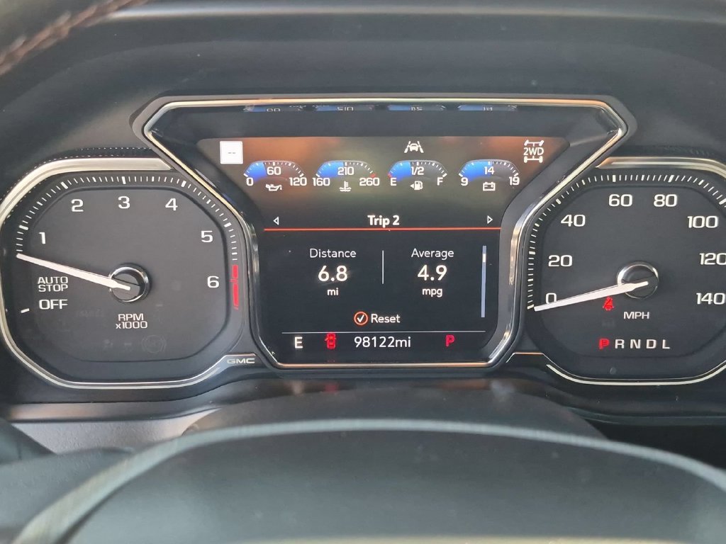 Used 2021 GMC Sierra 1500 AT4 w/ AT4 Value Package AWD/4WD image 3