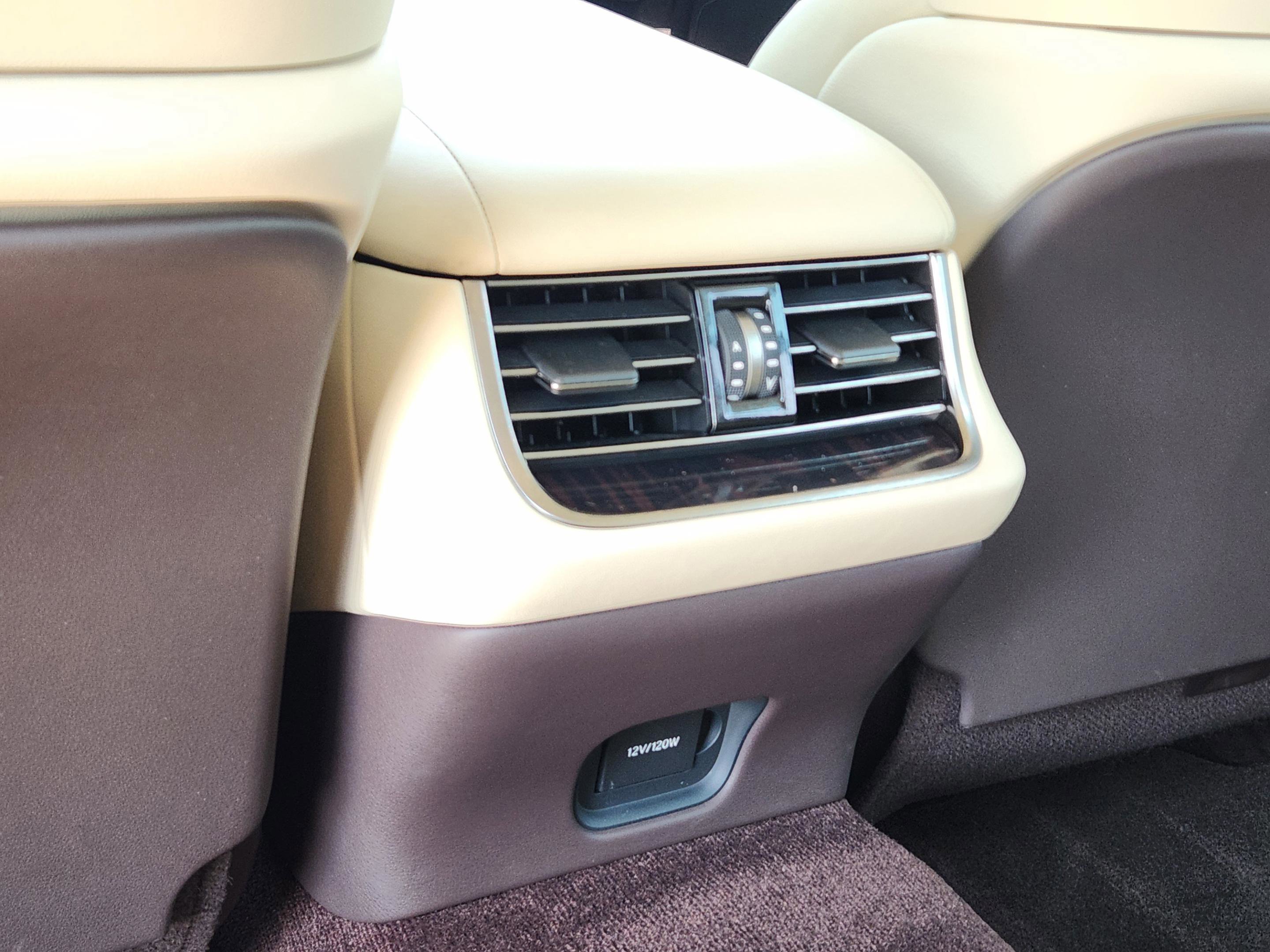 Used 2018 Lexus LS 500 w/ Interior Upgrade Package image 33