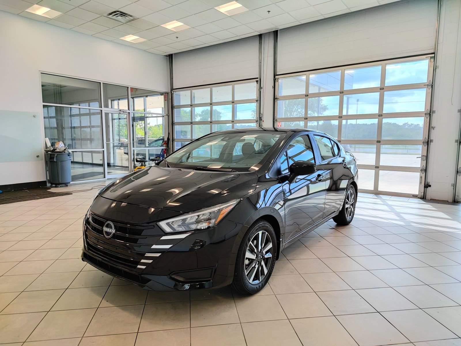 New 2025 Nissan Versa SV w/ Trunk Package FWD image 7
