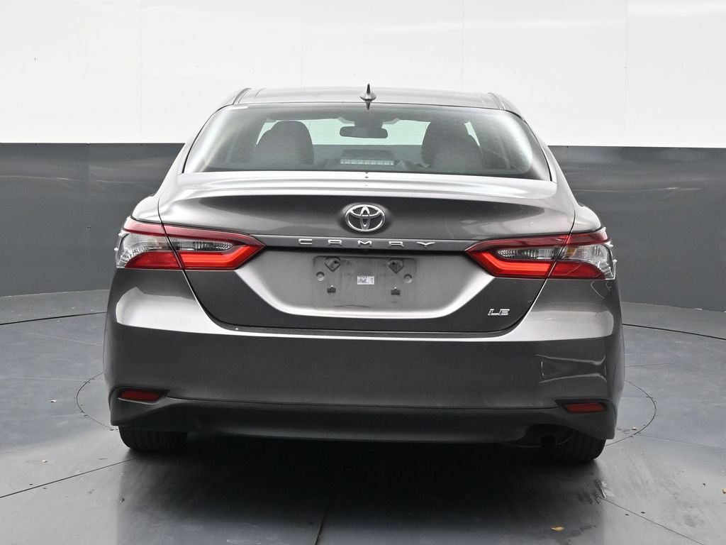 Used 2022 Toyota Camry LE FWD image 4