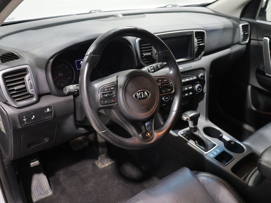 Used 2018 Kia Sportage EX image 16