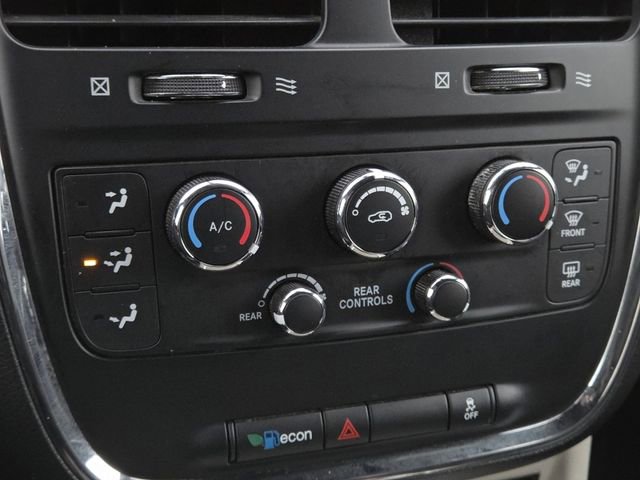 Used 2019 Dodge Grand Caravan SXT image 5