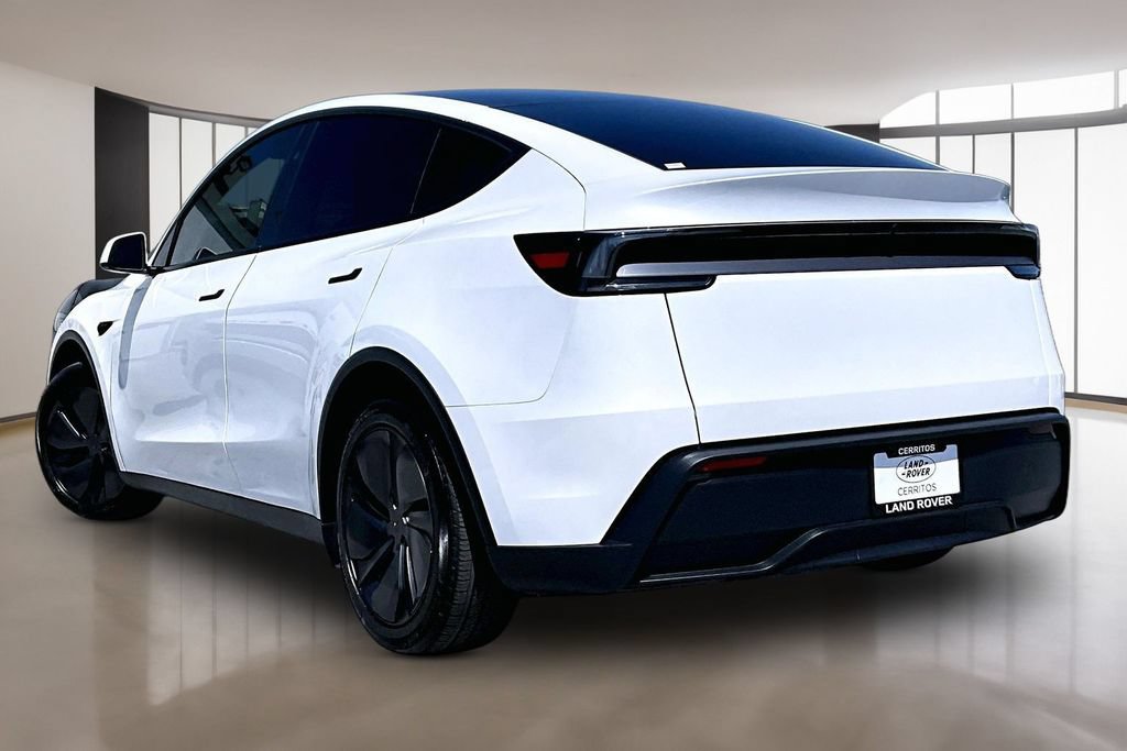 Used 2026 Tesla Model Y 2WD image 4