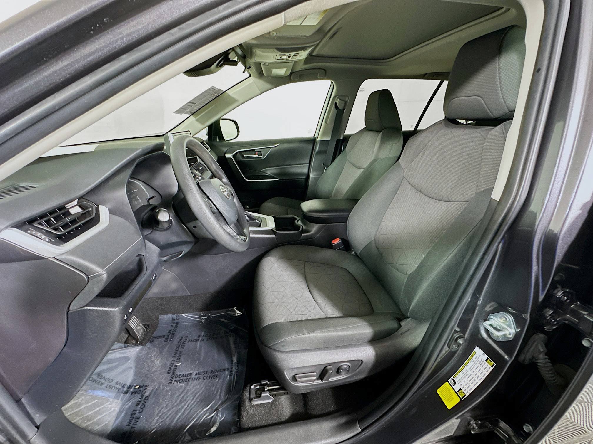 Used 2024 Toyota RAV4 XLE w/ Convenience Package FWD image 12