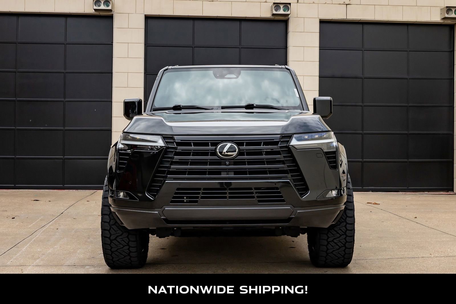Used 2024 Lexus GX 550 w/ Accessory Package (31) AWD/4WD image 4