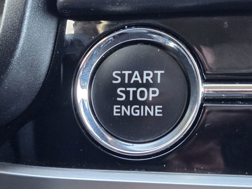 Used 2024 Mitsubishi Outlander SE image 31