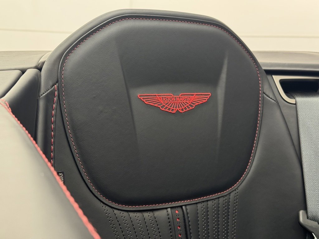 Used 2023 Aston Martin DB11 Volante image 53