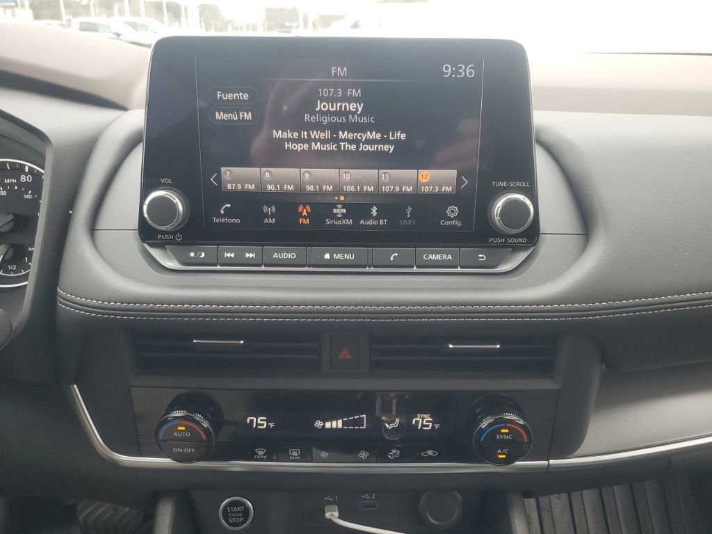 Used 2023 Nissan Rogue SV image 17