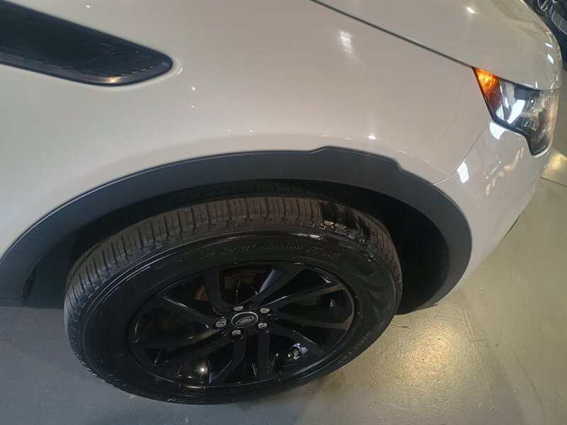 Used 2019 Land Rover Discovery Sport SE AWD/4WD image 43