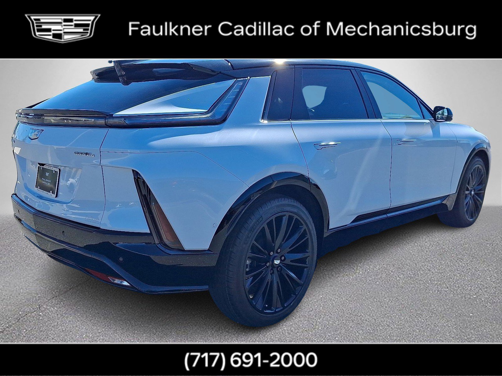 New 2026 Cadillac Lyriq Sport w/ LPO, Blue Accent Package image 4