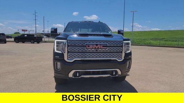 Certified 2023 GMC Sierra 3500 Denali w/ Denali Black Diamond Edition AWD/4WD image 3