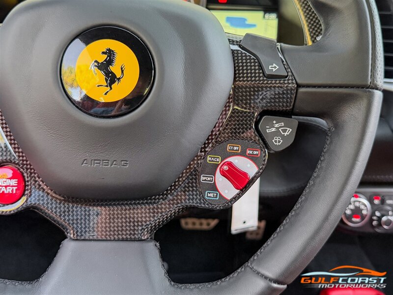 Used 2014 Ferrari 458 Italia Coupe RWD image 28