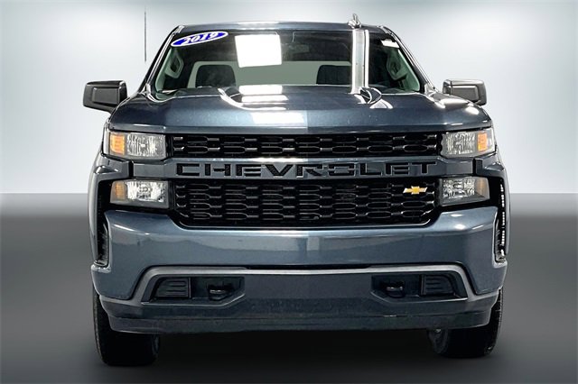 Used 2019 Chevrolet Silverado 1500 Custom w/ Custom Value Package image 2