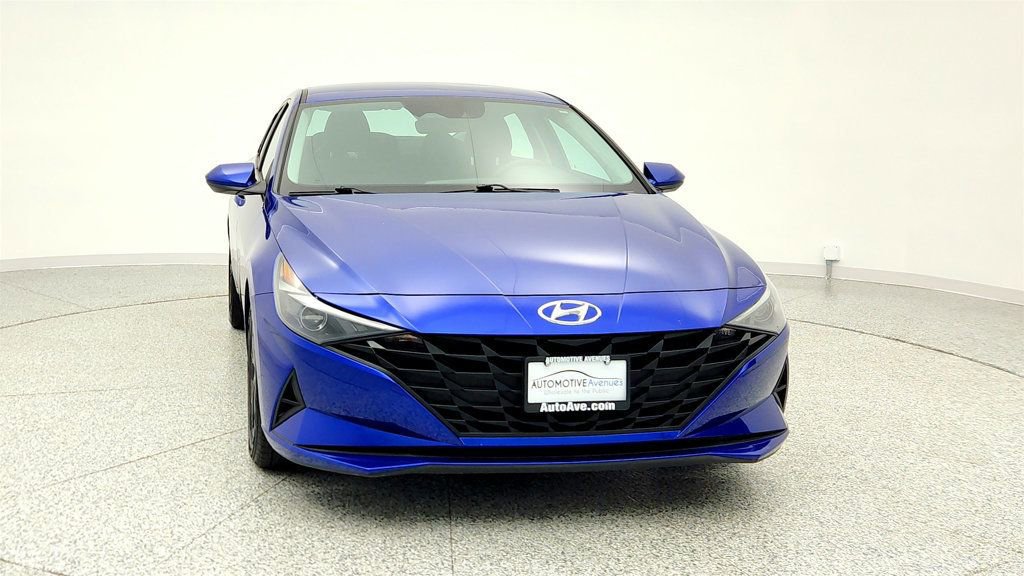 Used 2021 Hyundai Elantra SEL image 2