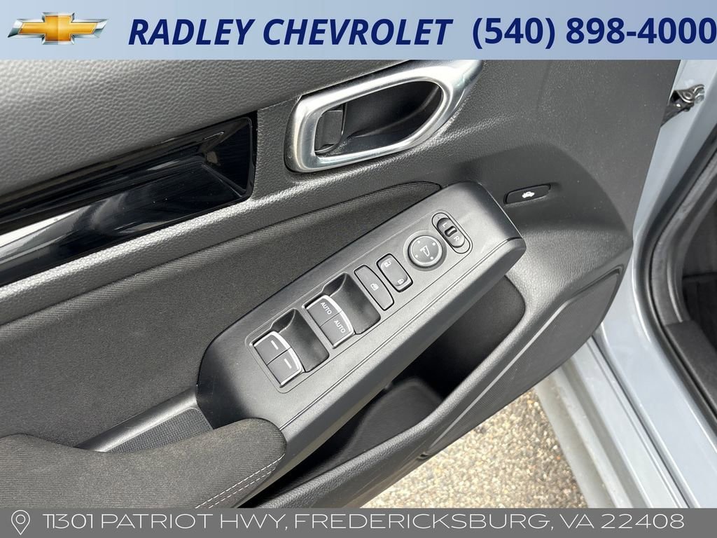 Used 2025 Honda Civic Sport image 10