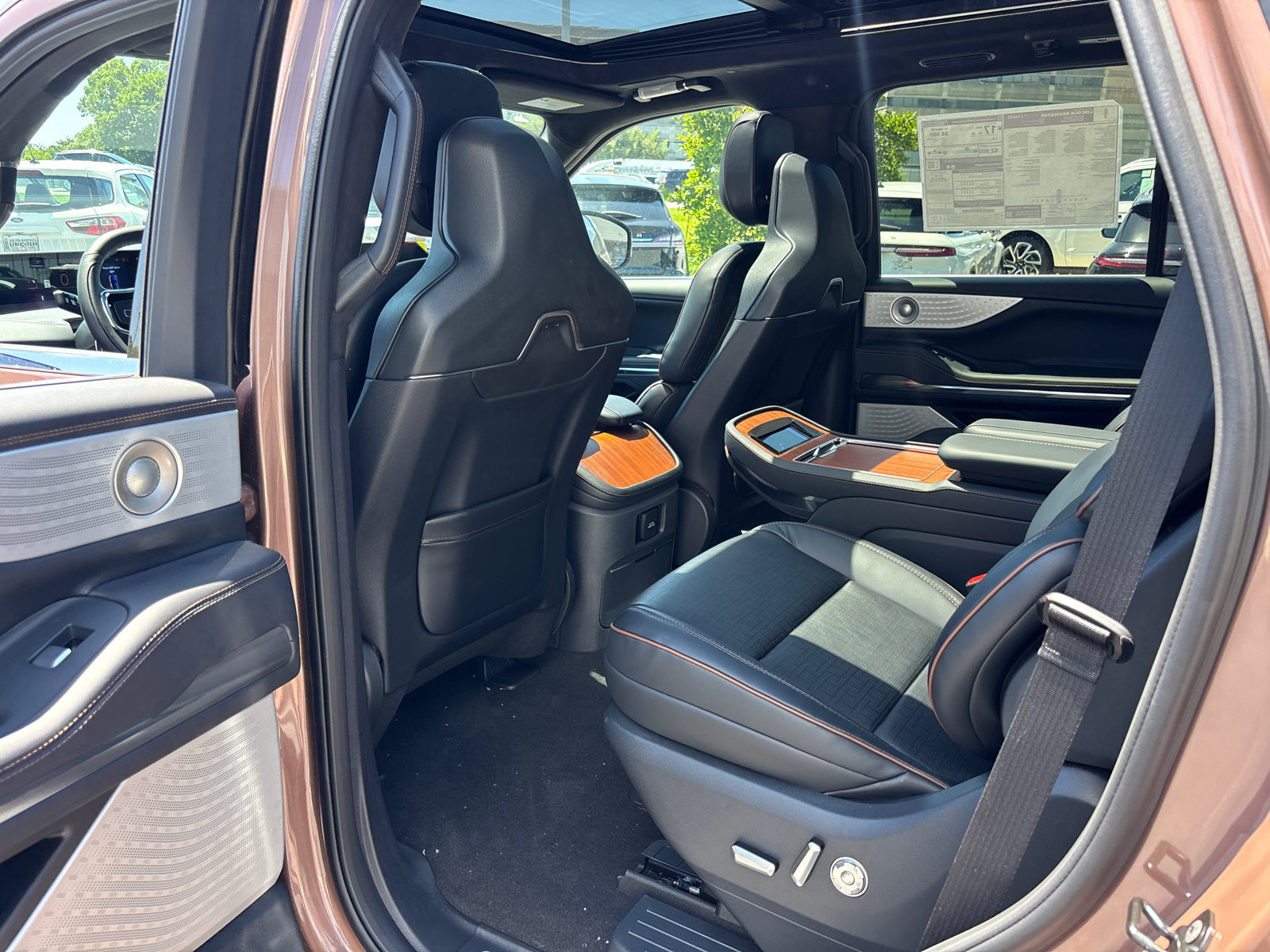 New 2026 Lincoln Navigator Black Label AWD/4WD image 27