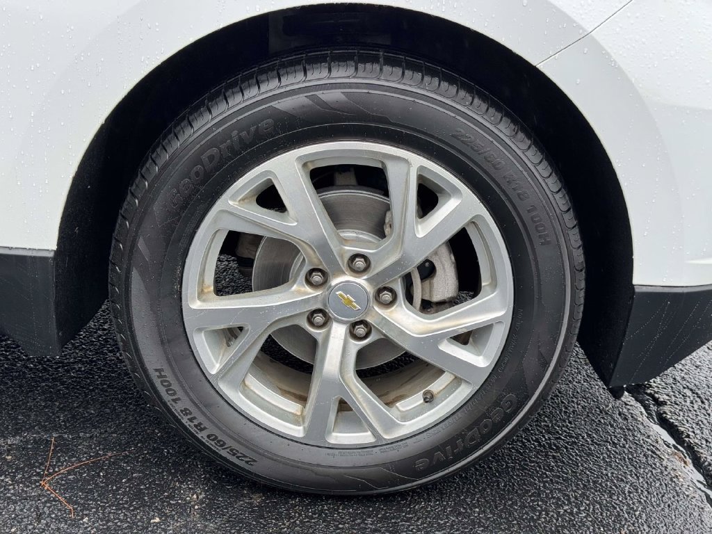 Used 2018 Chevrolet Equinox Premier FWD image 25