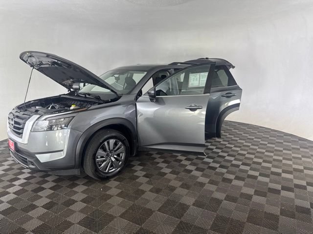 Certified 2025 Nissan Pathfinder SV w/ Cargo Package AWD/4WD image 20