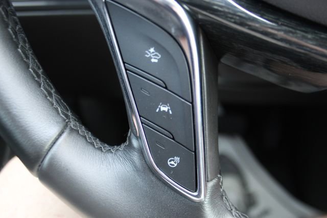 Used 2021 Cadillac XT5 Premium Luxury FWD image 17