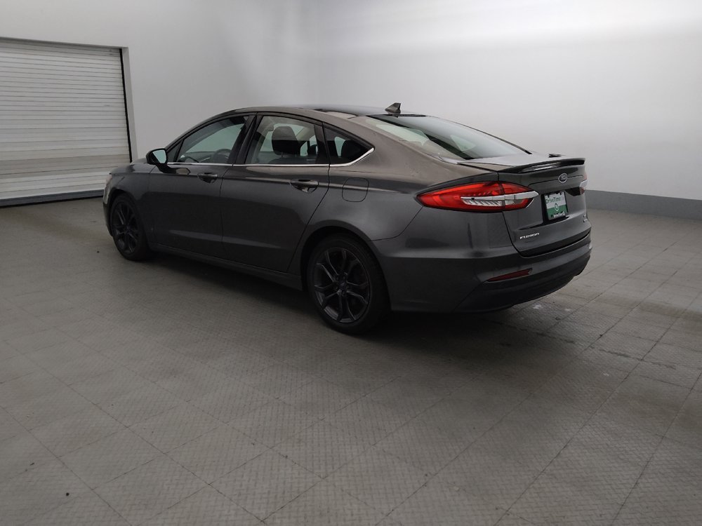 Used 2020 Ford Fusion SE w/ Equipment Group 151A FWD image 3