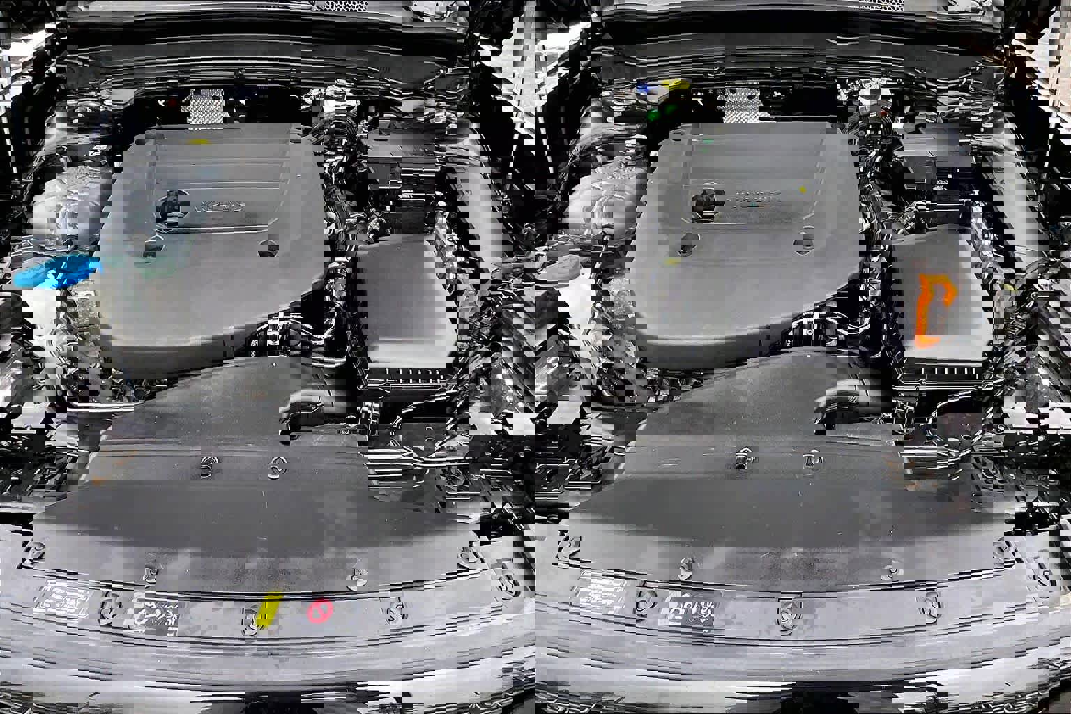 Certified 2024 Volvo XC40 B5 Plus w/ Protection Package Premier image 28