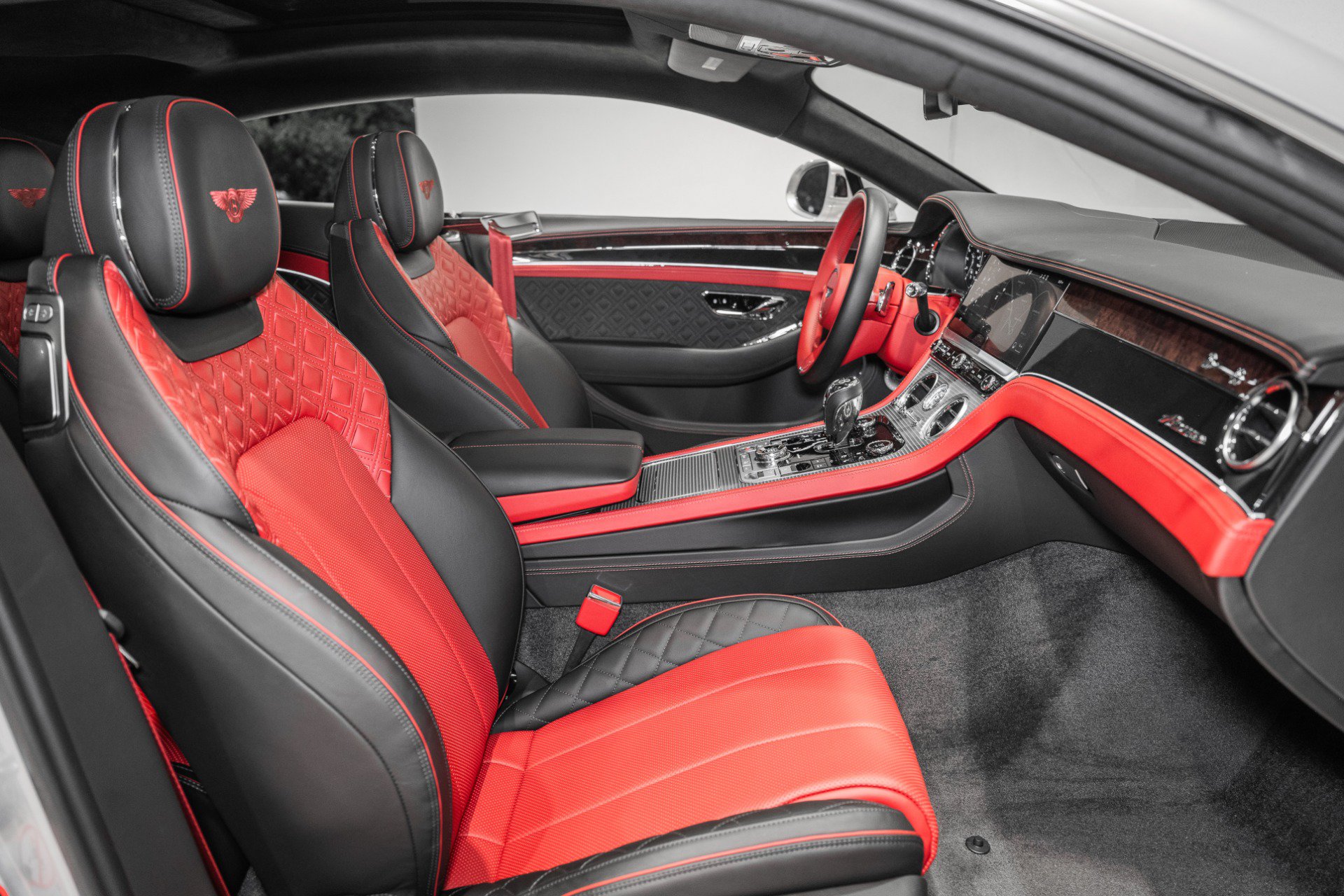 Used 2023 Bentley Continental GT Azure AWD/4WD image 2