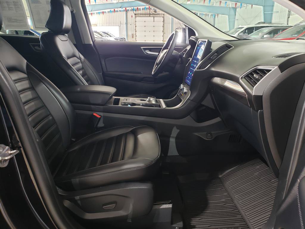 Used 2024 Ford Edge SEL w/ Convenience Package AWD/4WD image 16