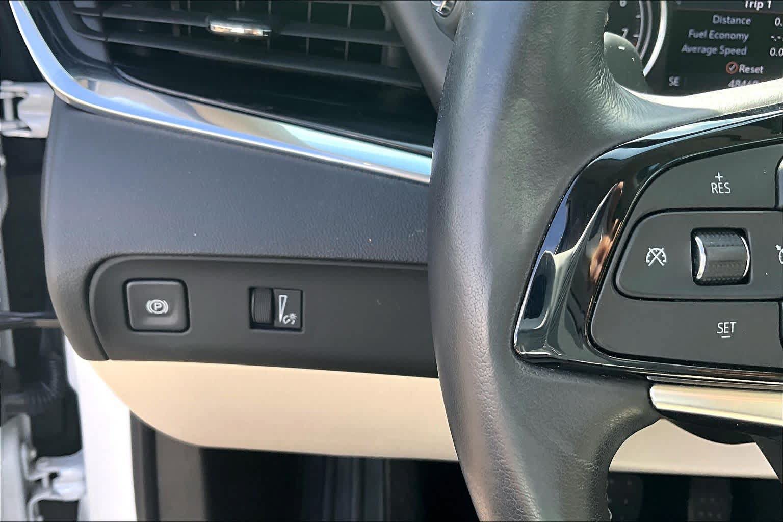 Used 2024 Buick Enclave Essence FWD image 46