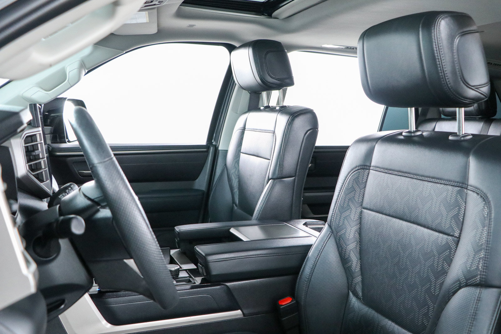 Used 2024 Toyota Sequoia SR5 w/ SR5 Premium Package AWD/4WD image 26