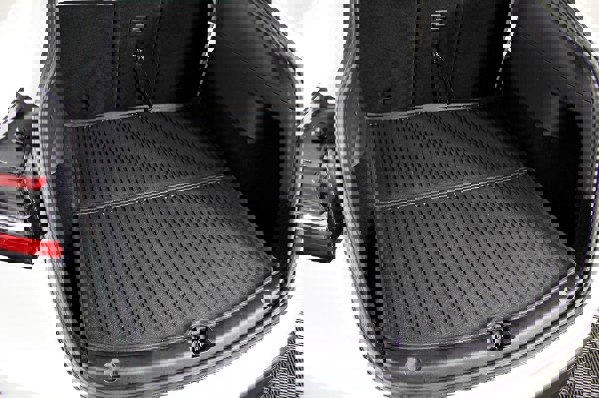 Used 2020 Tesla Model Y Long Range image 45