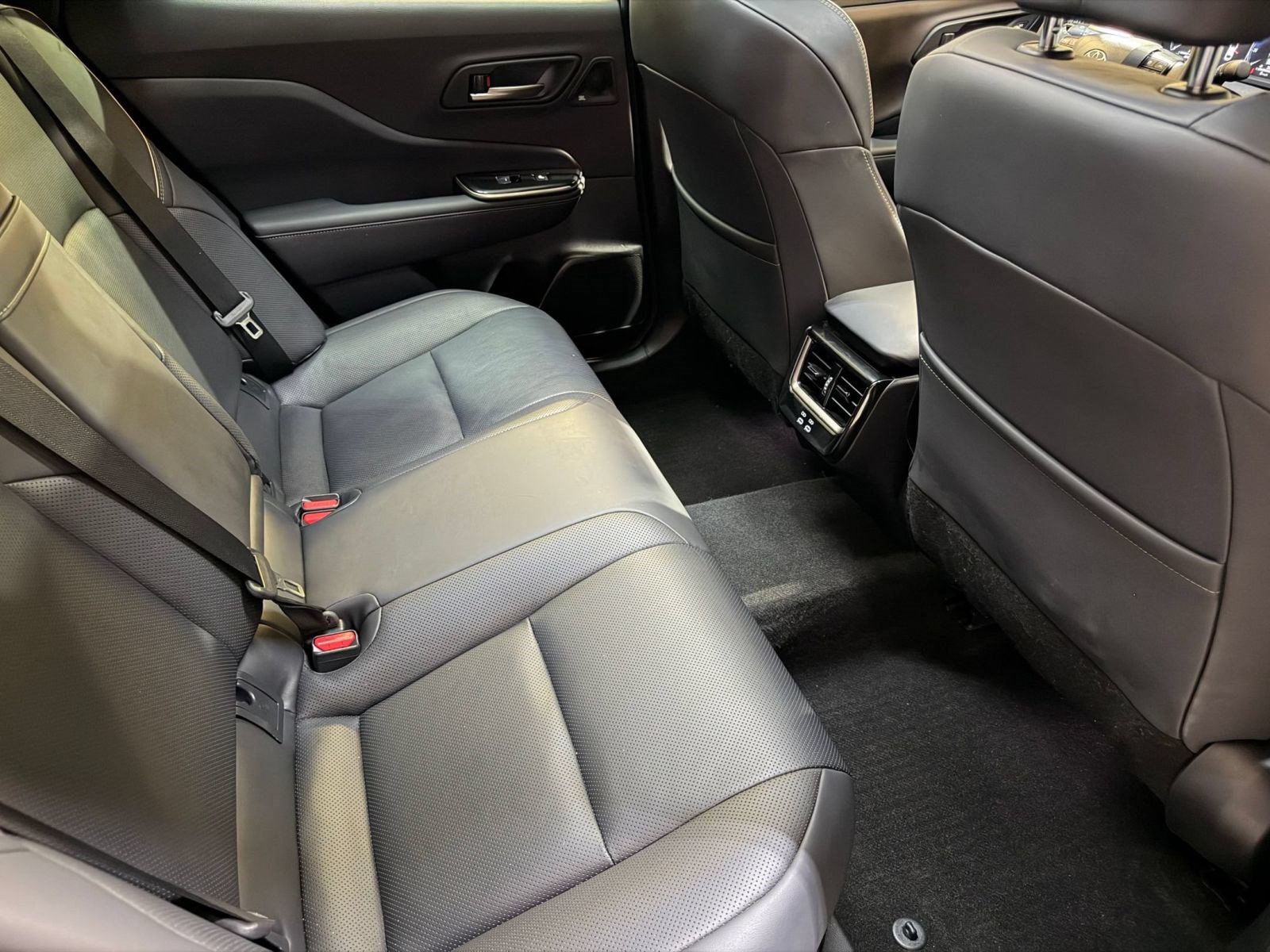 Used 2024 Toyota Crown AWD/4WD image 41