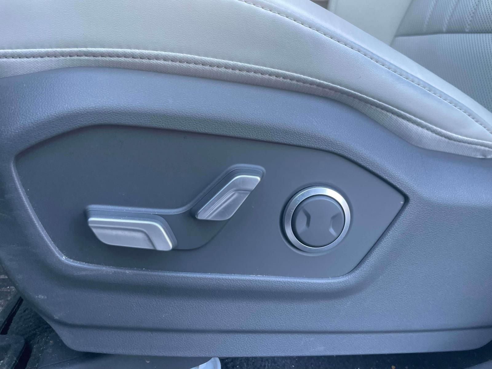 Used 2025 Hyundai Santa Fe SEL image 19