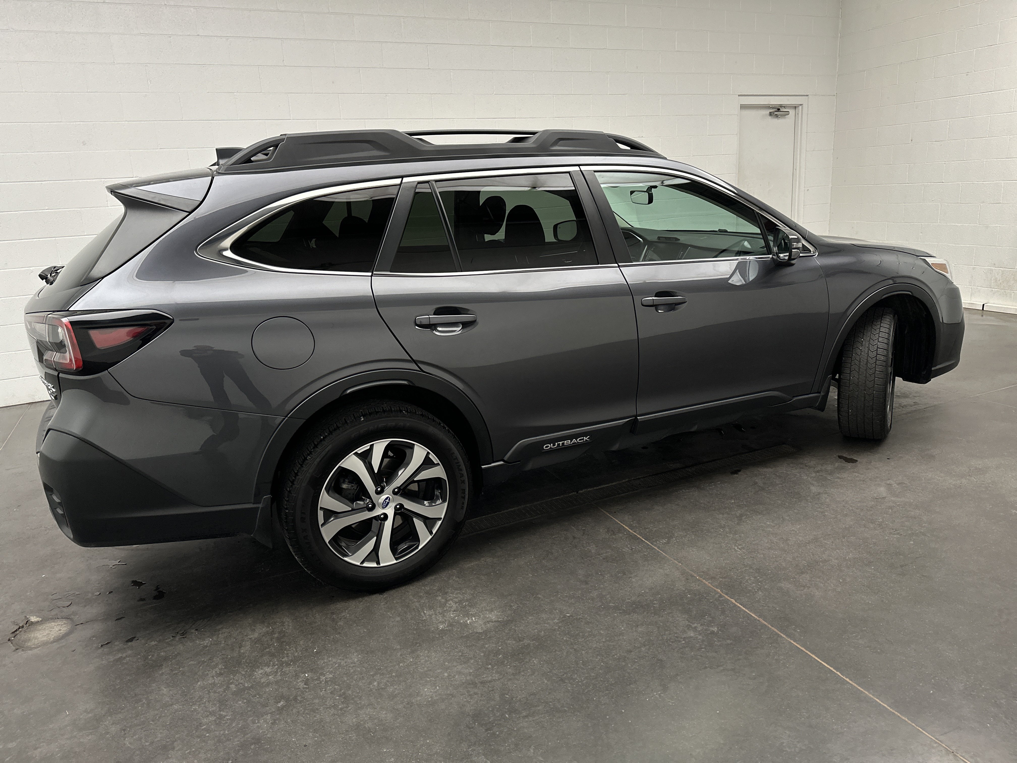 Used 2021 Subaru Outback Limited XT w/ Popular Package #2 AWD/4WD image 9