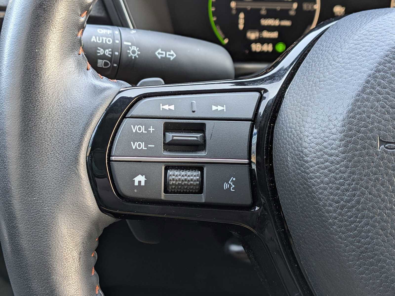 Certified 2025 Honda CR-V Sport Touring image 24