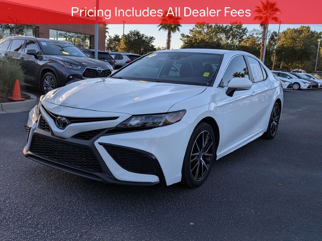 Used 2024 Toyota Camry SE FWD image 9