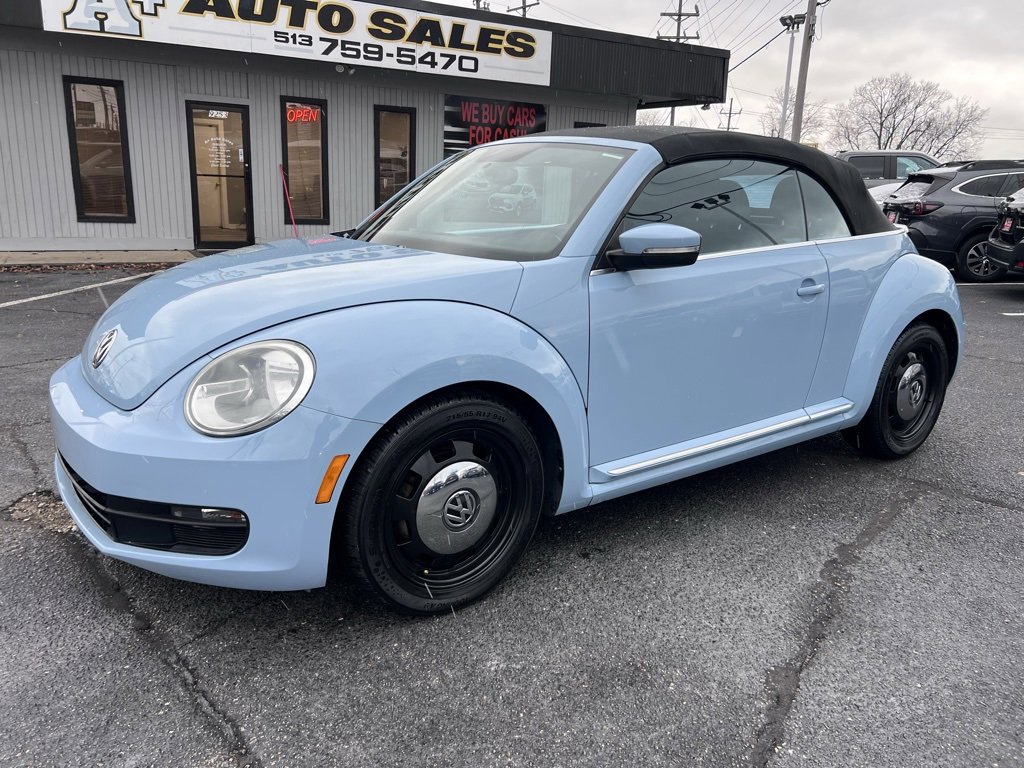 Used 2013 Volkswagen Beetle 2.5 image 2