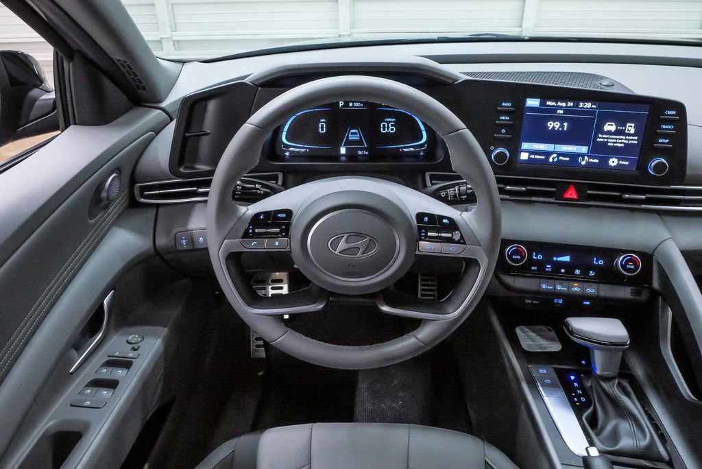 Certified 2026 Hyundai Elantra Sport FWD image 19