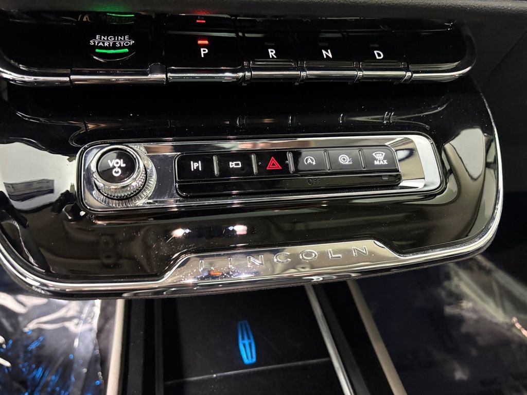 Used 2024 Lincoln Corsair Reserve w/ Equipment Group 202A image 19