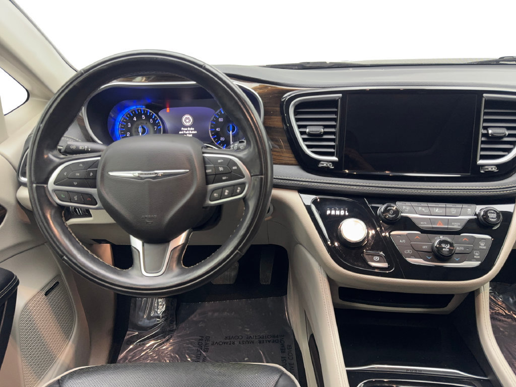 Used 2022 Chrysler Pacifica Limited FWD image 58
