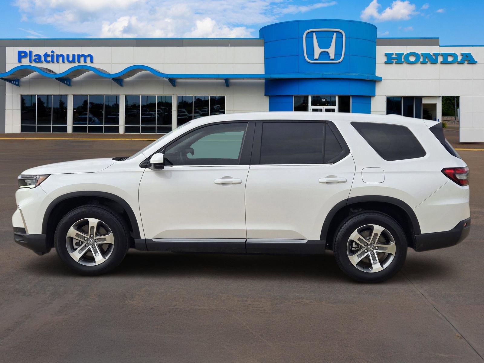 Used 2025 Honda Pilot EX-L image 3