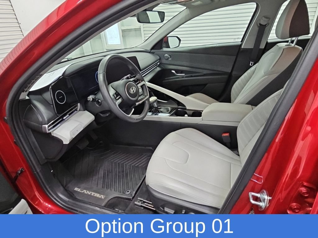 Used 2025 Hyundai Elantra Limited FWD image 11