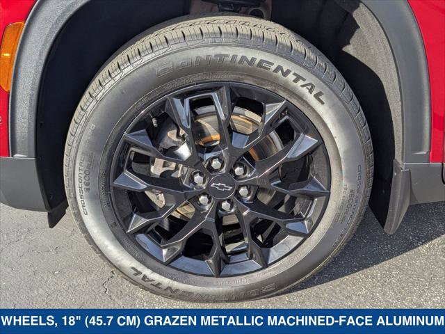 Used 2024 Chevrolet Traverse LT w/ Enhanced Driving Package image 9