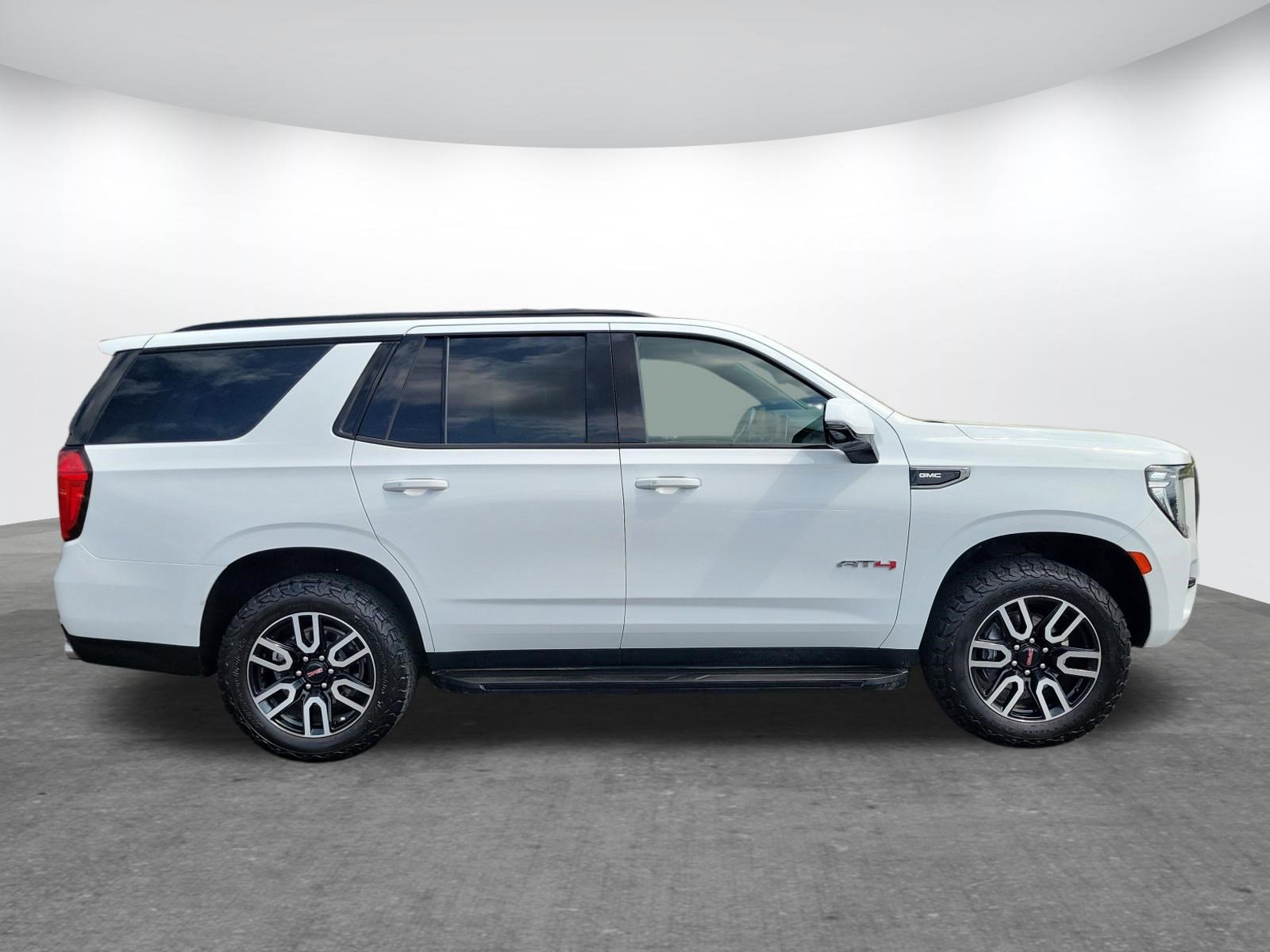 Used 2023 GMC Yukon AT4 image 33