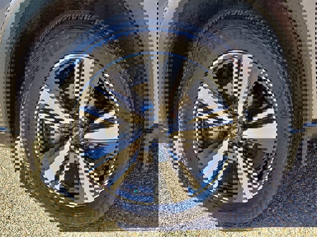 Used 2023 Nissan Rogue Platinum w/ Platinum Premium Package image 11