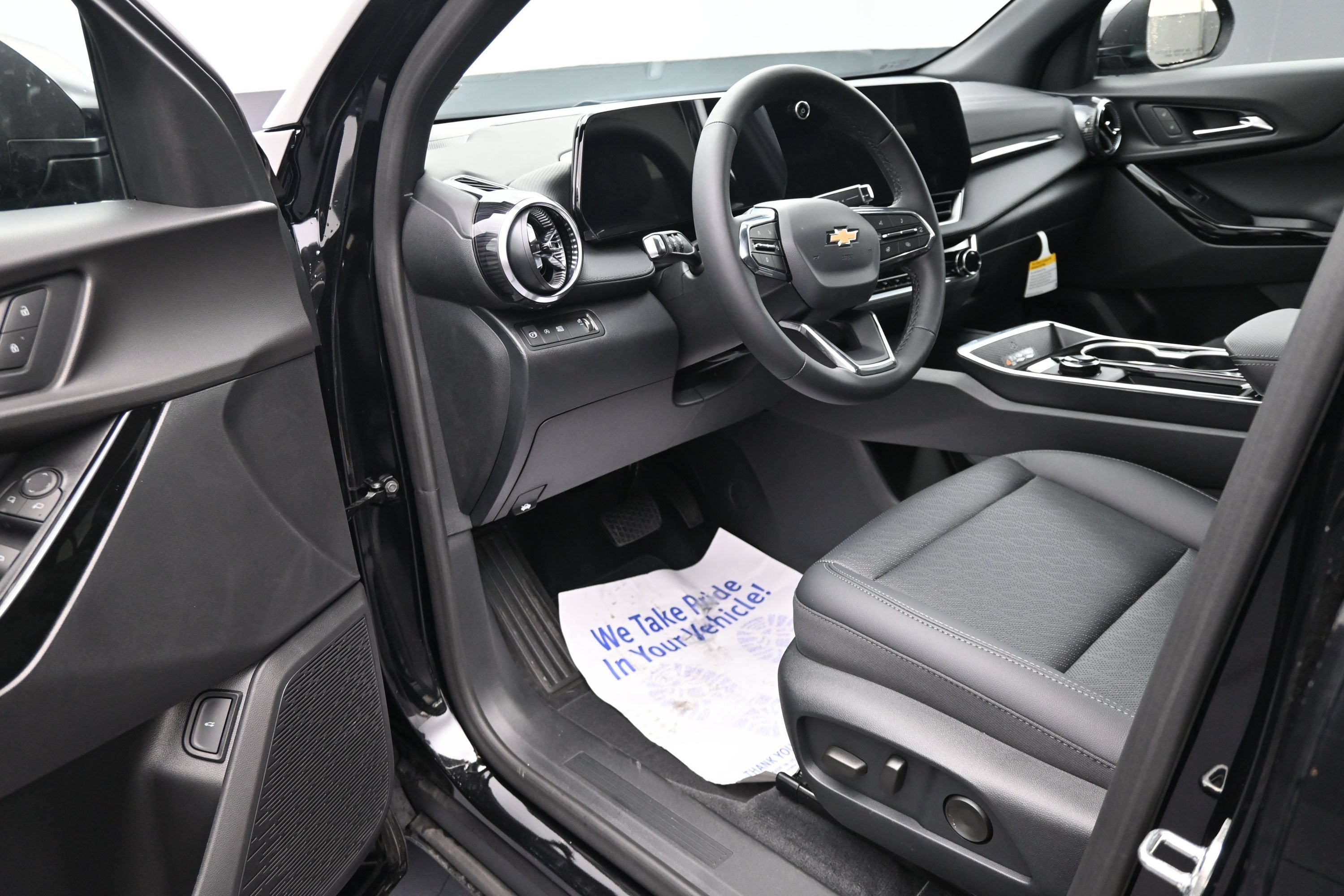 New 2027 Chevrolet Equinox LT w/ Convenience Package II FWD image 10