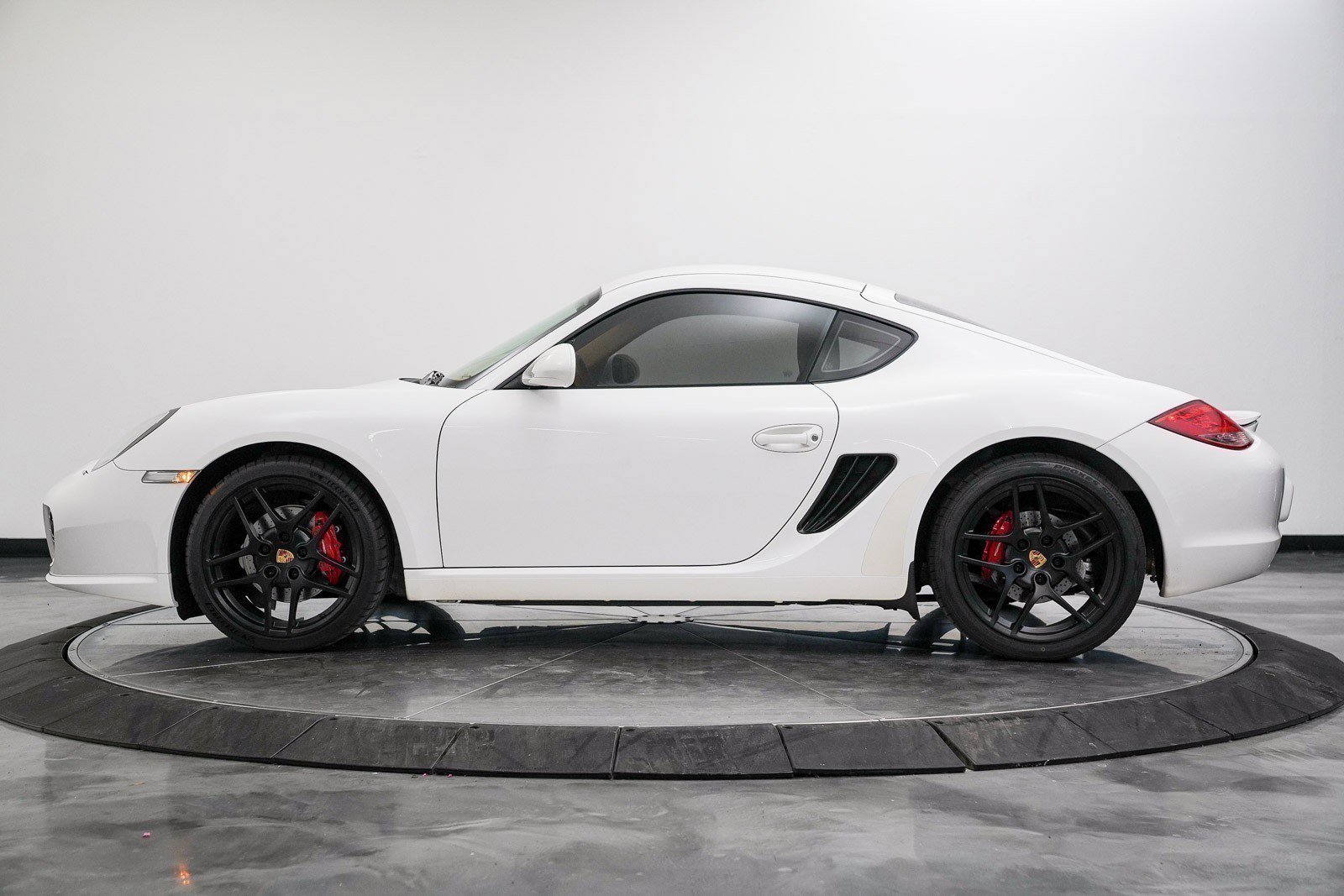 Used 2010 Porsche Cayman S image 11