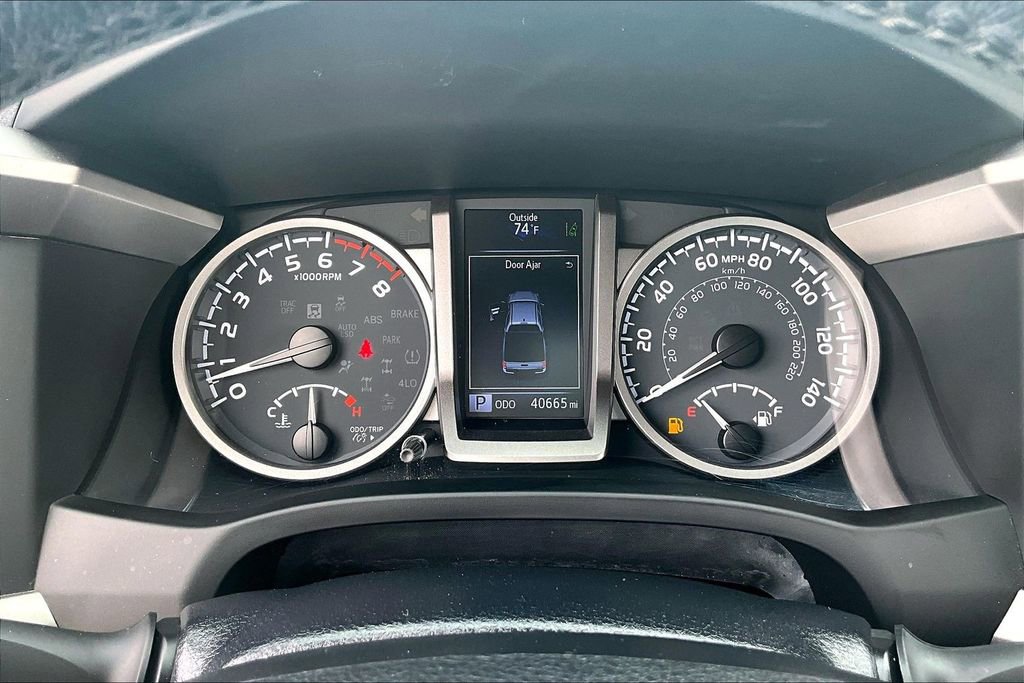 Used 2022 Toyota Tacoma SR5 w/ Technology Package RWD image 14